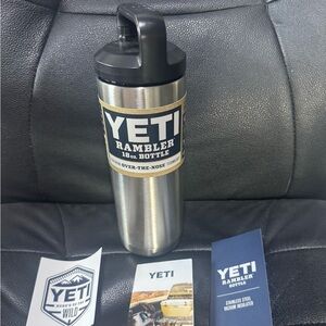 Yeti NWT 18 oz Rambler - Original Stainless Steel 2016 -  SMALL DING ON BOTTOM